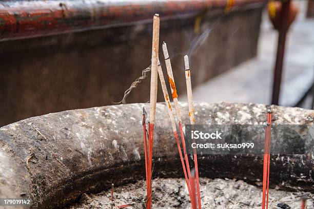 Incenso Queimador - Fotografias de stock e mais imagens de Buda - Buda, Budismo, Cinza