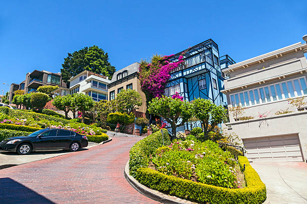 istock View of Lombard Street 179020467