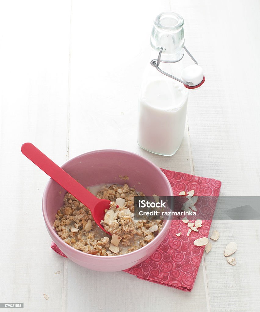 Refeição de aveia com leite de amêndoa e - Foto de stock de Alimentação Saudável royalty-free