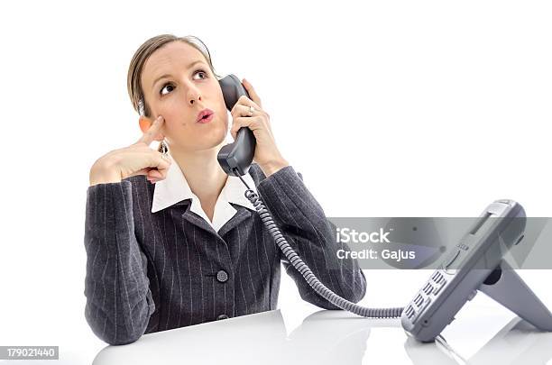 心配りの行き届いたビジネスウーマンに電話 - オフィスのストックフォトや画像を多数ご用意 - オフィス, 女性, 女性のみ
