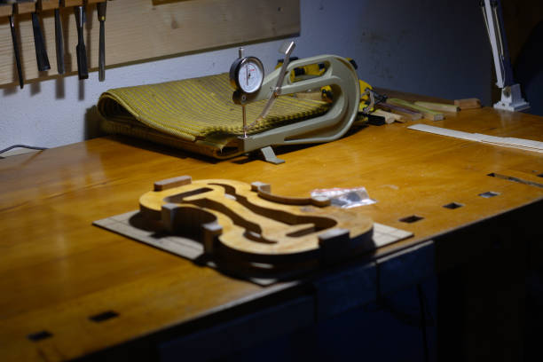 istock violin mold at luthier lab, center bot, corner blocks , bend ribs for a new classic handmade violin 1790216598