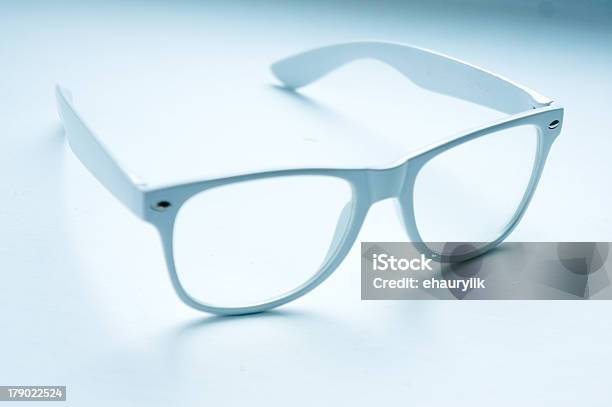 White Eyeglasses Stockfoto und mehr Bilder von 1950-1959 - 1950-1959, Altertümlich, Ausrüstung und Geräte