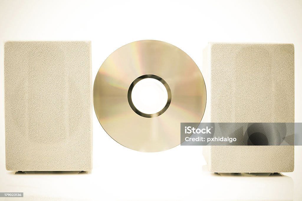 コンパクトディスク、スピーカセピア色の処理 - MP3プレイヤーのロイヤリティフリーストックフォト