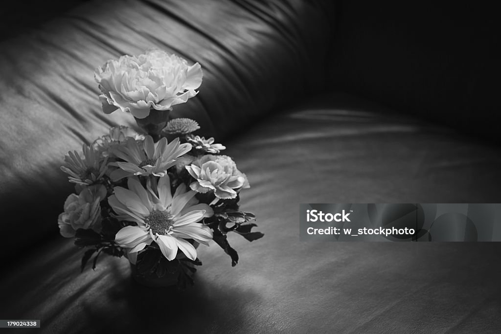 Jarrón de flores de - Foto de stock de Arreglo libre de derechos