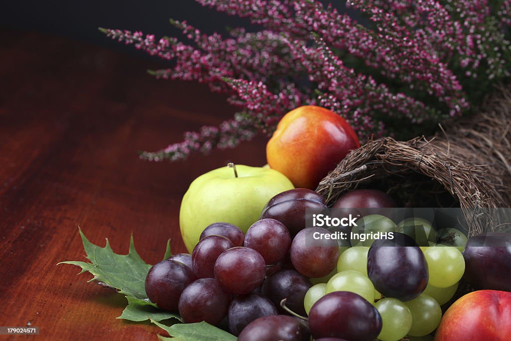 Corne d'abondance de fruits - Photo de Automne libre de droits