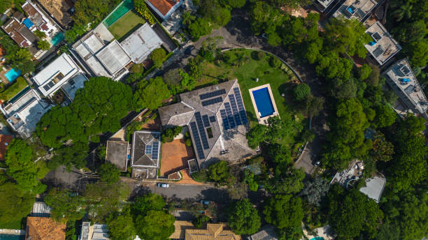 istock Solar panel on neighborhood house 1790268085
