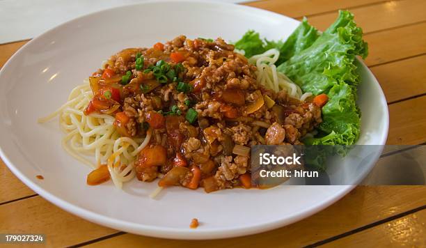 Esparguete - Fotografias de stock e mais imagens de Alimentação Não-saudável - Alimentação Não-saudável, Almoço, Carne de porco picada