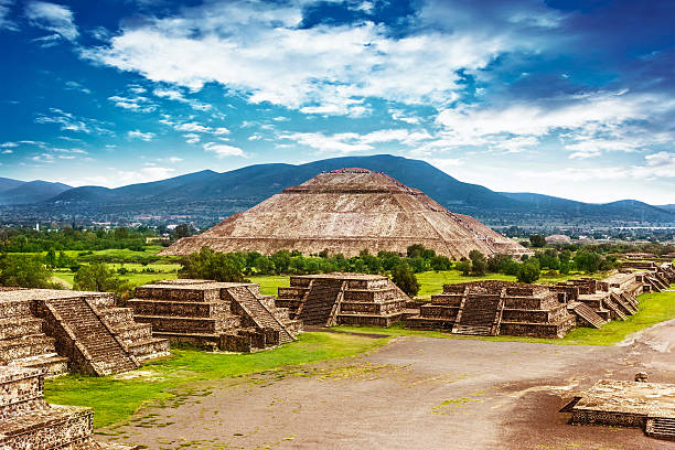 pirámides de méxico - teotihuacan fotografías e imágenes de stock