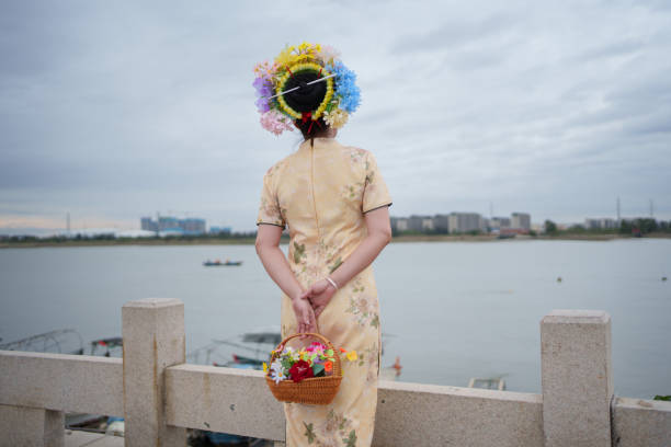 Traditional Chapu Female Hairpin Flower in Quanzhou City, China