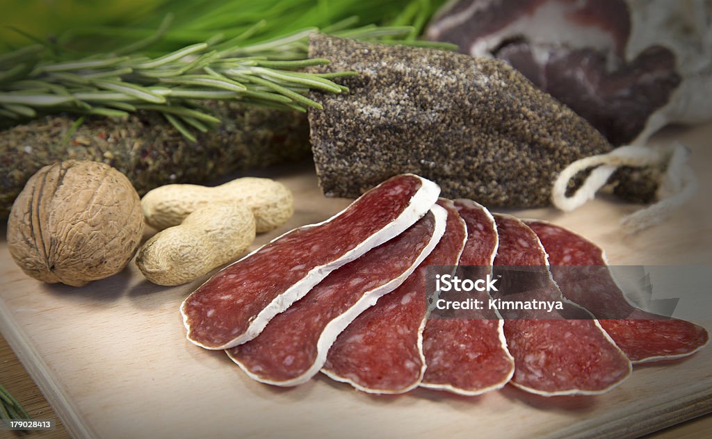 Salame em madeira - Foto de stock de Alecrim royalty-free