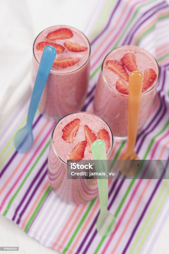 smoothie de morango - Foto de stock de Baga - Fruta royalty-free