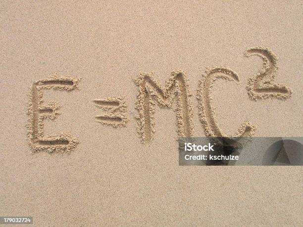 Theory のビーチ - E=mc2のストックフォトや画像を多数ご用意 - E=mc2, アイデア, 人物なし