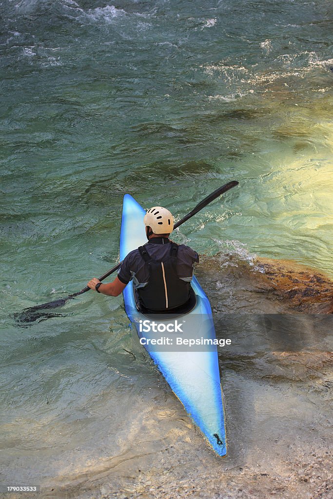 Caiaque no Rio, como Soca, Eslovênia - Foto de stock de Adulto royalty-free