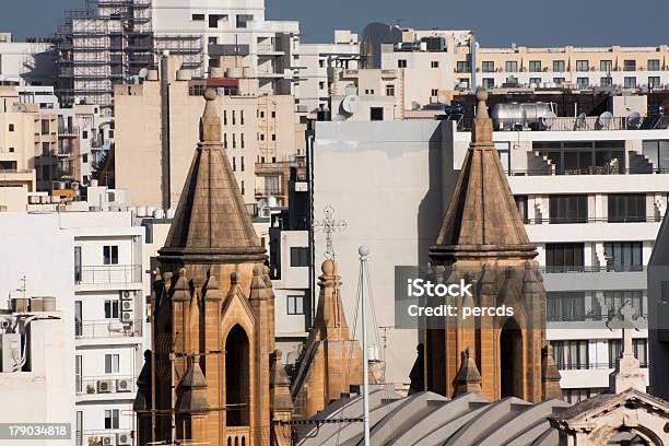 Foto de Vista Para A Cidade e mais fotos de stock de Aldeia - Aldeia, Arquitetura, Campanário - Torre