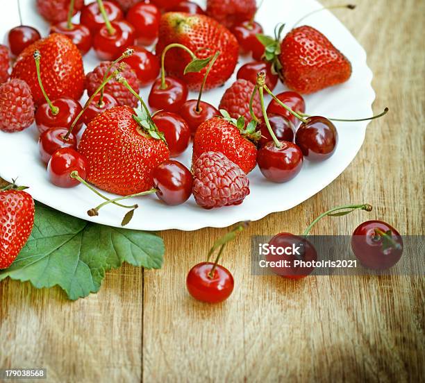 신선한 산딸기류 과일 0명에 대한 스톡 사진 및 기타 이미지 - 0명, 건강한 식생활, 과일