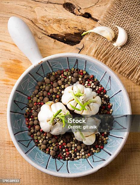 Especiarias Pimenta - Fotografias de stock e mais imagens de Alho - Alho, Alimentação Saudável, Almoço
