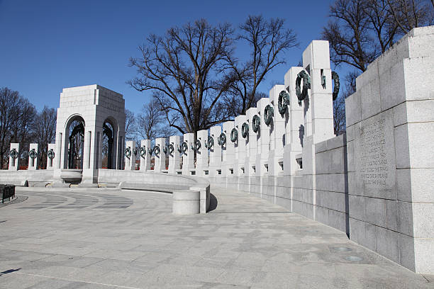 istock World War II Memorial, Washington DC, USA 179040690