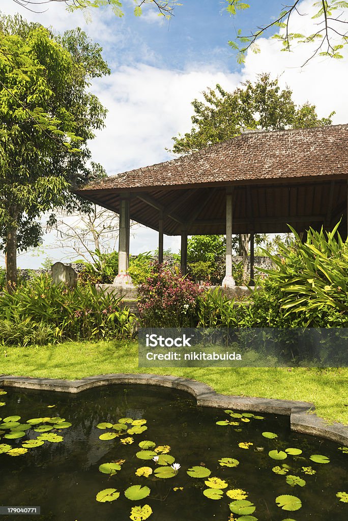 ハス池にインドネシア公園 - アジア大陸のロイヤリティフリーストックフォト