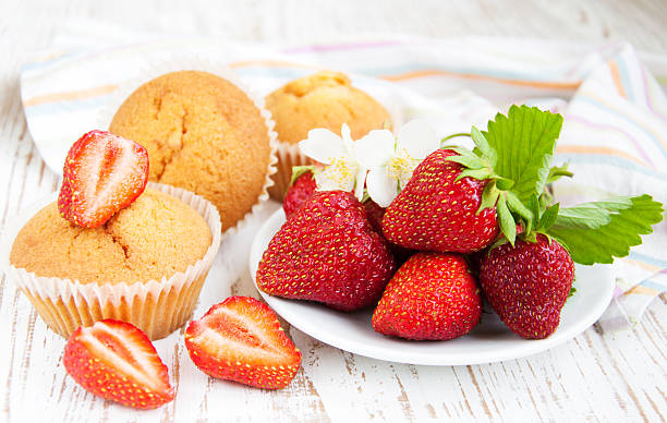 istock Muffins and strawberries 179041060