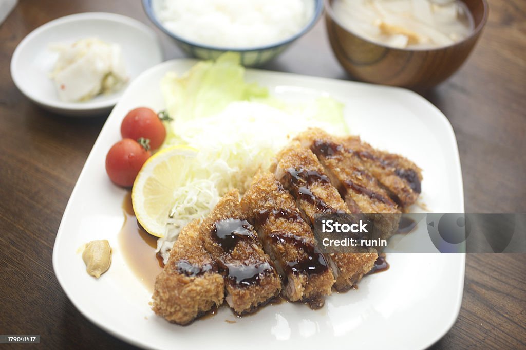 Cozinha japonesa Tonkatsu - Foto de stock de Alimentação Saudável royalty-free