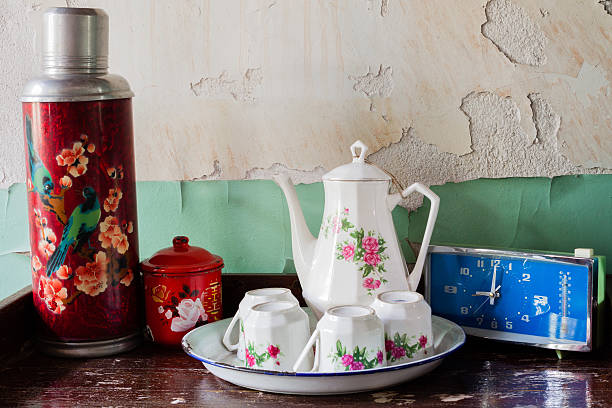 velha móveis para casa chinesa - tea cup cup old fashioned china - fotografias e filmes do acervo