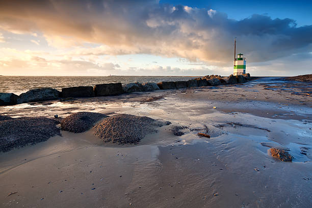 faro sul mare del nord di ijmuiden - ijmuiden foto e immagini stock