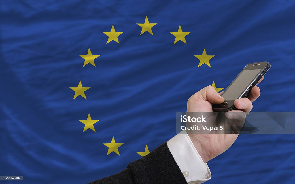 携帯電話フロントのヨーロッパの国旗 - クロー��ズアップのロイヤリティフリーストックフォト