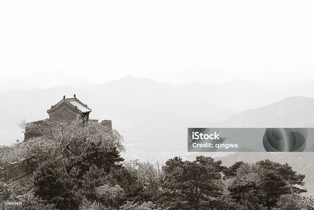 Черный белый охрана Башня на Mutianyu, Великая стена, Китай - Стоковые фото 2008 роялти-фри