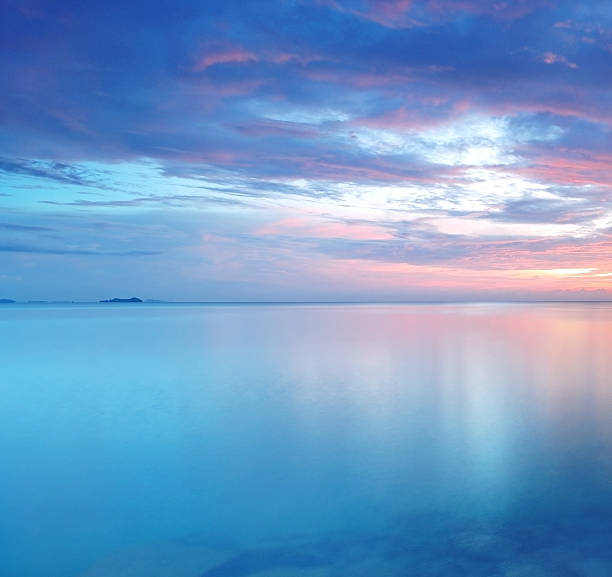 istock Long Exposure of soft and colorful sunset 179053519
