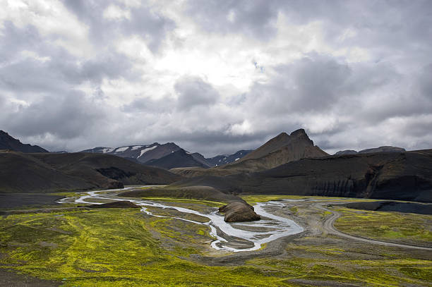 istock Landmannalaugar river bedding 179053918