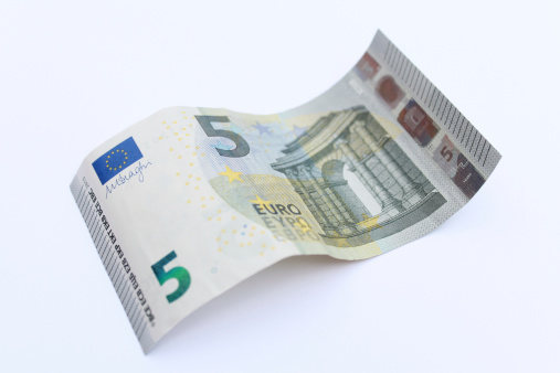 New five Euro banknote, issued in 2013.
