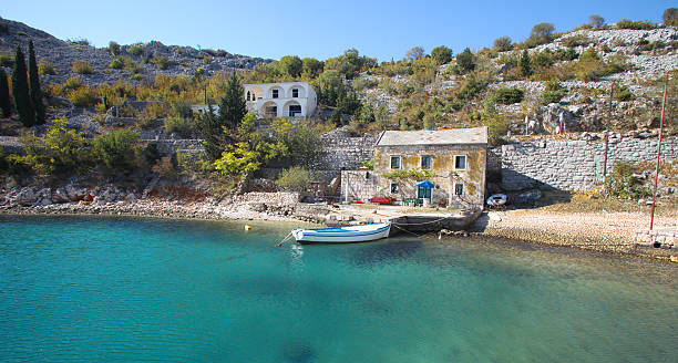 istock Old house in bay 179055714