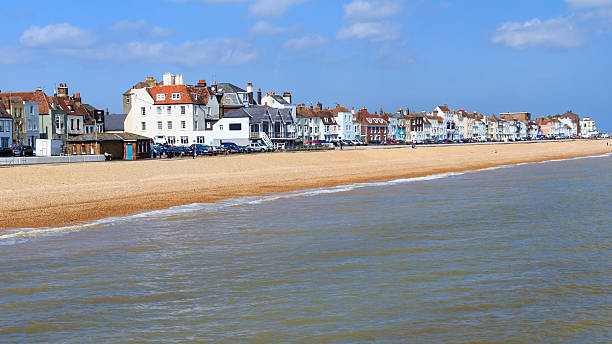 ofertas beach kent, inglaterra. - deal kent - fotografias e filmes do acervo