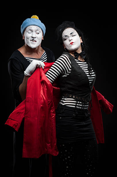 istock couple of mimes 179057994