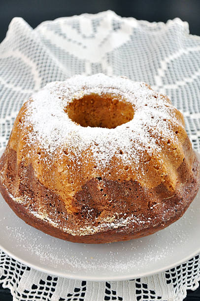 istock Traditional Homemade German Marble Cake: Gugelhupf 179058145