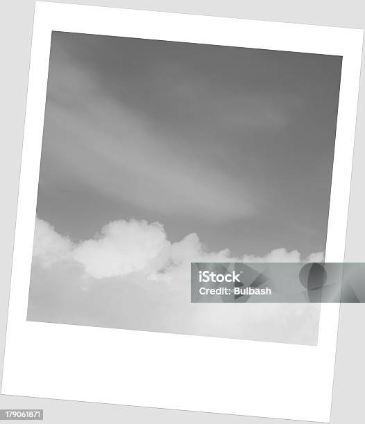 Небо В Оправе Polaroid — стоковые фотографии и другие картинки Абстрактный - Абстрактный, Без людей, Белый