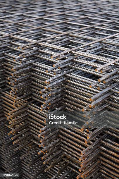 Foto de Aço e mais fotos de stock de Arquitetura - Arquitetura, Aço, Cadeira recostável