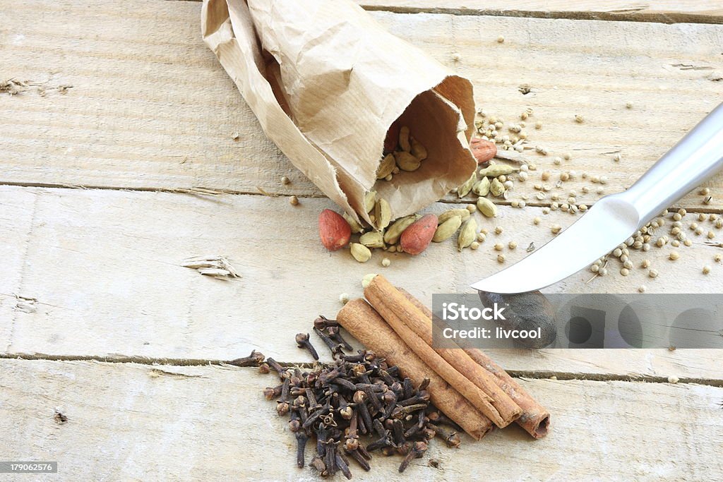 Couteau avec des épices - Photo de Aliment libre de droits