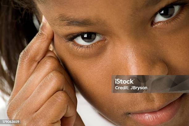 Acho Que Primeiro Fazer Escolhas Sábias Garota De Descendência Africana - Fotografias de stock e mais imagens de 10-11 Anos