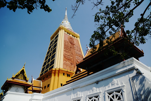 Nakhon Tham, Phra Maha Chedi, Wat Dhammamongkol, Thao Bunyanonthawihan Carrying out meditation courses To teach meditation to the general public. Located at Bangkok capital city in Thailand.