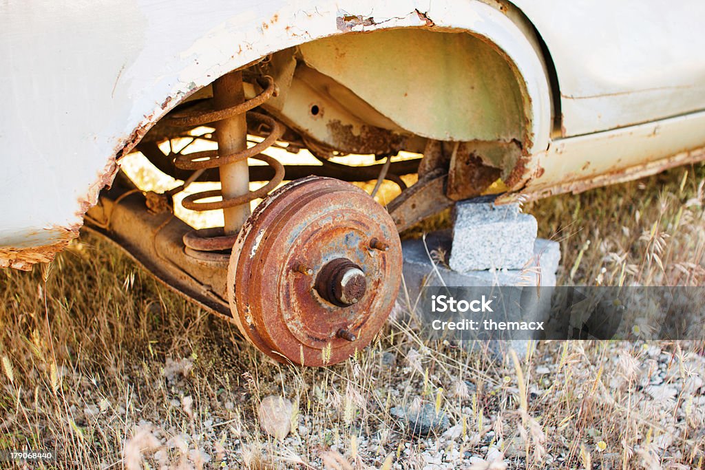 Rusty de freno de disco - Foto de stock de Amortiguador mecánico libre de derechos