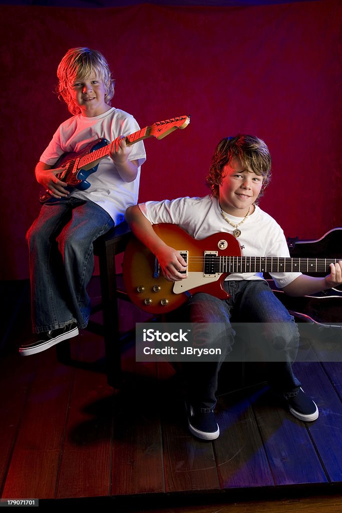 Zwei Brüder und die Garage Band - Lizenzfrei 10-11 Jahre Stock-Foto