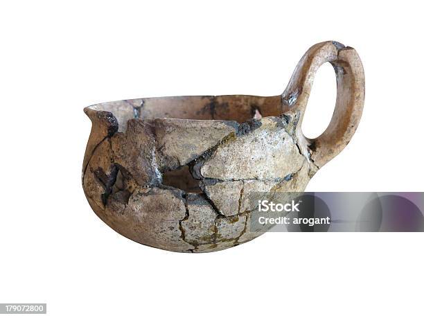 Foto de Préisolado Sobre O Branco De Cerâmica e mais fotos de stock de Arqueologia - Arqueologia, Cerâmica, Vaso