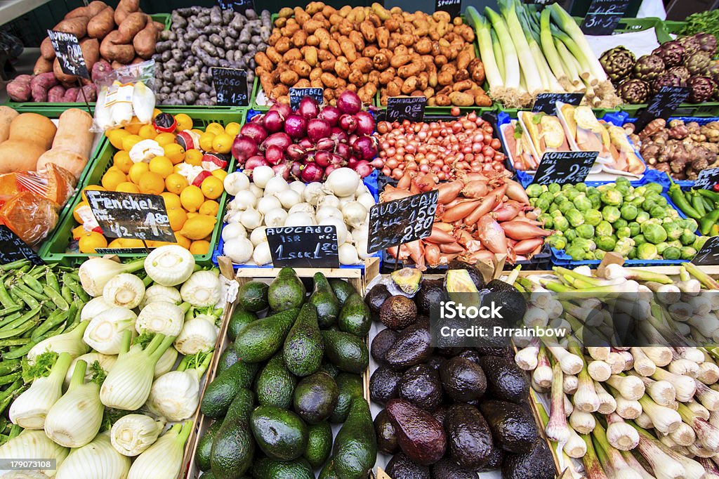 Frescos produtos hortícolas no Mercado - Royalty-free Secção de frutas e legumes Foto de stock