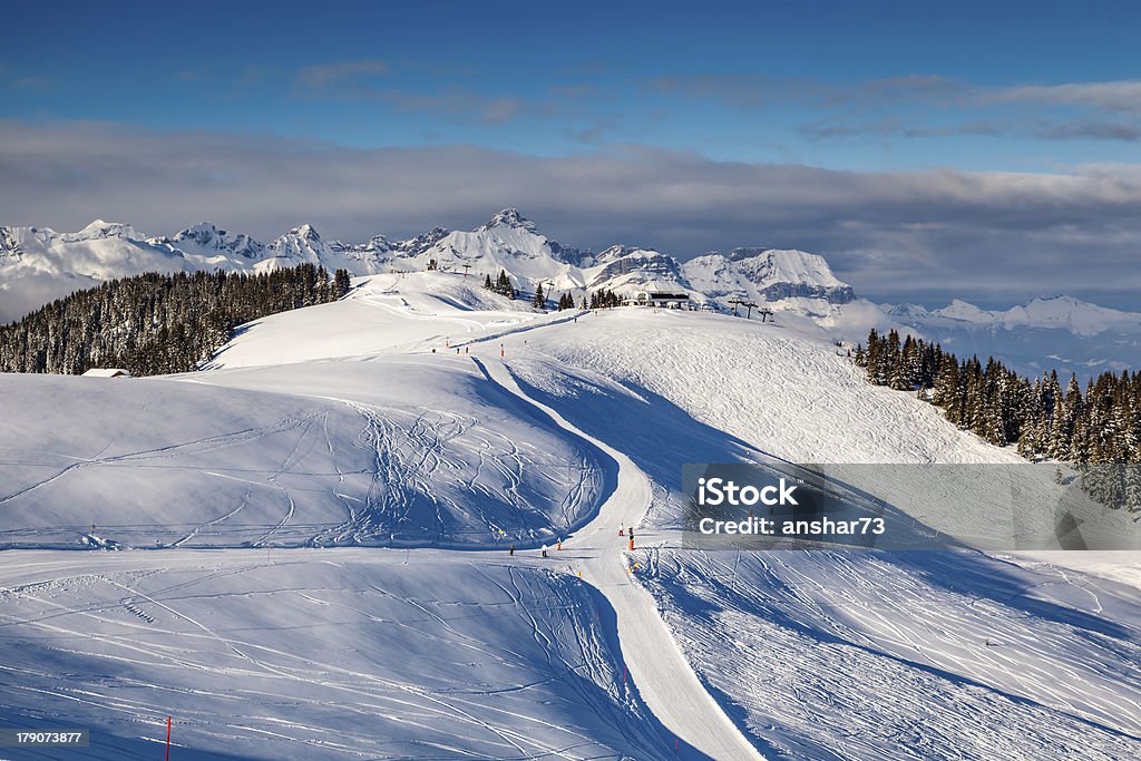 Esquí y snowboard en Alpes franceses, Megeve - Foto de stock de Megève libre de derechos