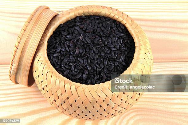 Arroz Negro Foto de stock y más banco de imágenes de Alimento - Alimento, Antioxidante, Arroz - Comida básica