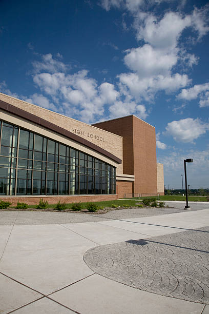 istock Curbside view of a modern high school 179074522