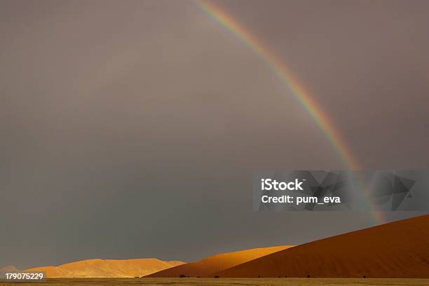 Sossusvlei Arcobaleno - Fotografie stock e altre immagini di Ambientazione esterna - Ambientazione esterna, Arcobaleno, Area selvatica