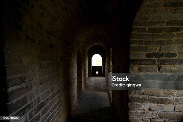 Photo libre de droit de À Lintérieur Dun Poste De Garde Sur La Grande Muraille À Pékin En Chine banque d'images et plus d'images libres de droit de 2008