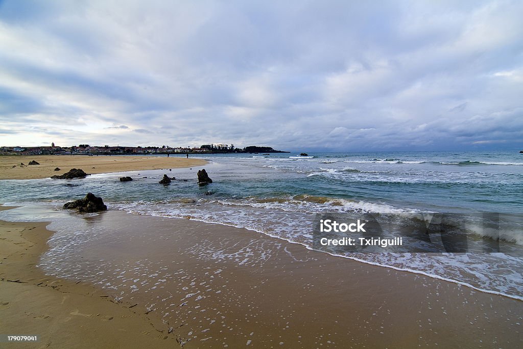 Playa de Trengandin, Noja. Comunidad autónoma de Cantabria. España. - Foto de stock de Aire libre libre de derechos
